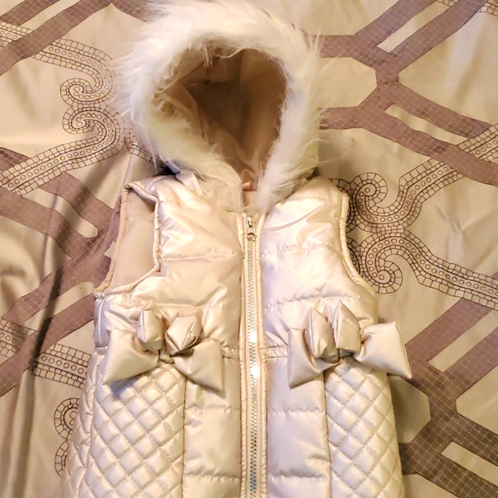Little Girls size 3T vest like new!